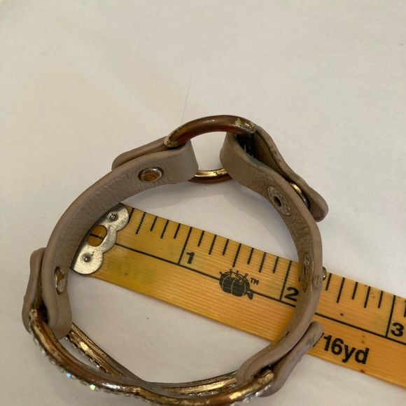 Rhinestone and faux leather bracelet - Picture 3 of 3